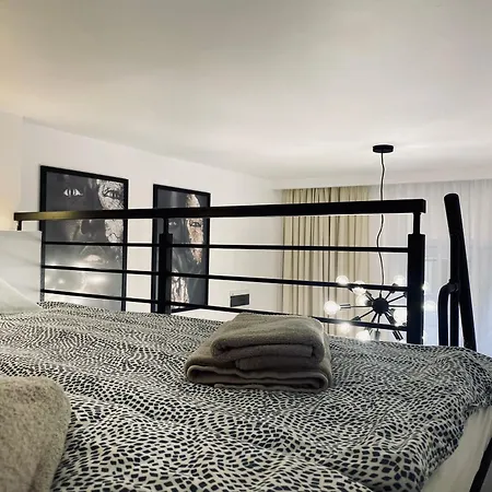 Premium Jacuzzi For Couples, Old Town