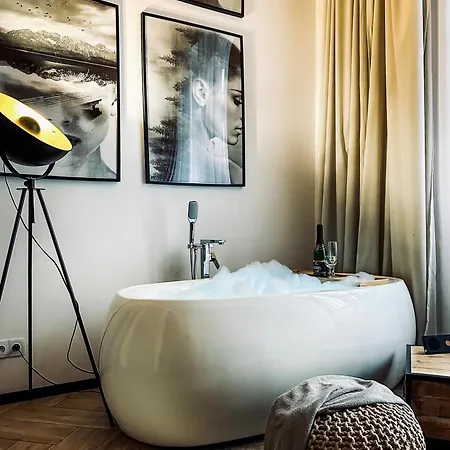 Premium Jacuzzi For Couples, Old Town *