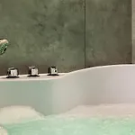 Lägenhet Premium Jacuzzi For Couples, Old Town