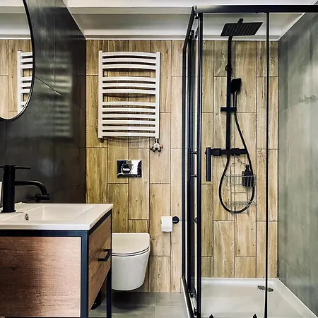 Premium Jacuzzi For Couples, Old Town Apartment